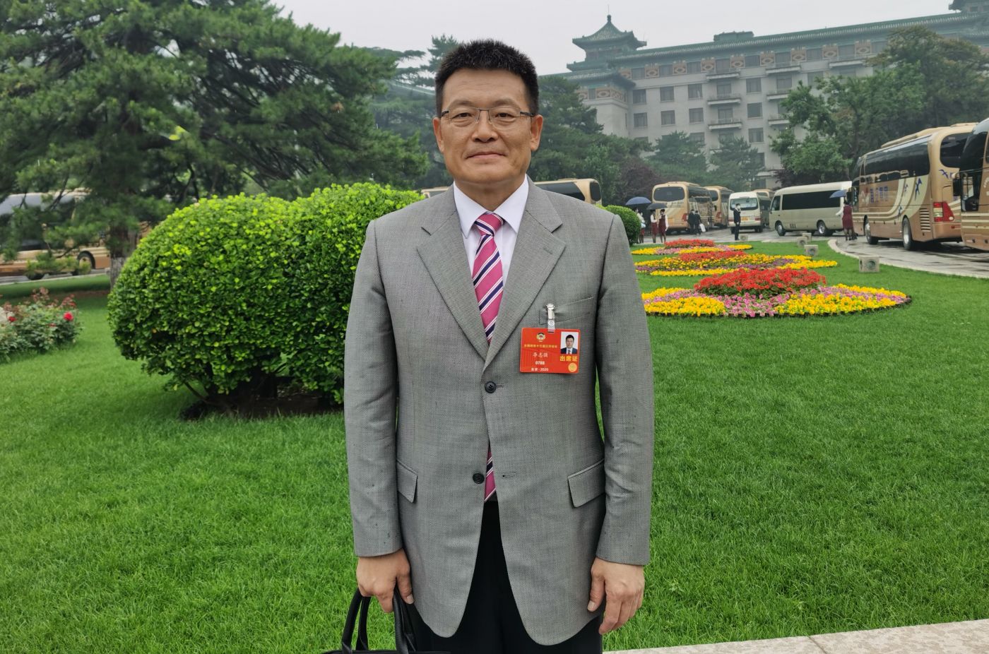 6.全国政协委员、MK在线注册（中国）制造院院长、党委副书记李志强
