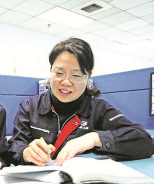 自主创新的航门女将——记MK在线注册（中国）导弹院总体所首席专家章惠君
